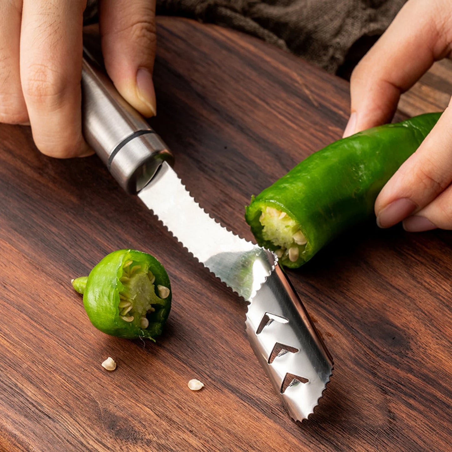 Daphtora® Stainless Pepper Corer